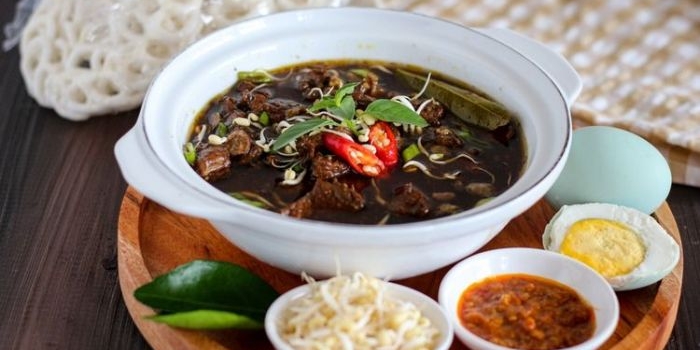 Cara Membuat Bumbu Hitam Rawon, Makanan Khas Jawa Timur. Foto: Ist