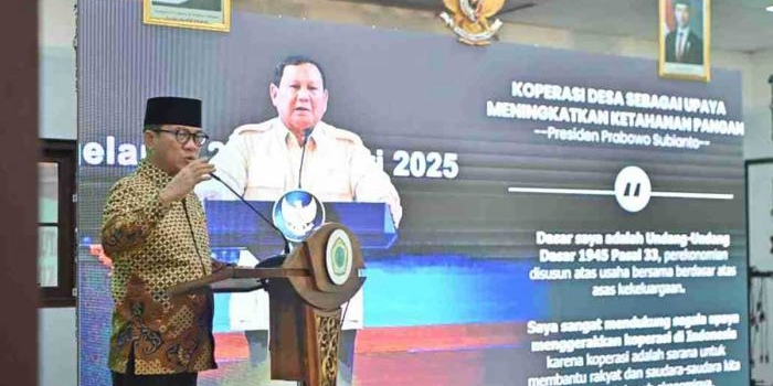 Mendes PDT, Yandri Susanto, saat memberi sambutan.