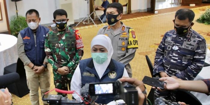 Gubernur Jawa Timur Khofifah Indar Parawansa saat Media Gathering di Gedung Negara Grahadi Surabaya, Sabtu (26/12). foto: ist/ bangsaonline.com