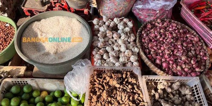 daftar-harga-sembako-jatim-9-oktober-2025-beras-medium-rp12-896kg-bawang-merah-rp33-505kg