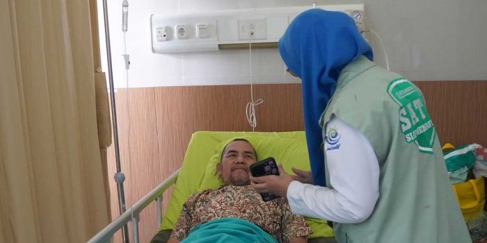 Suwandi saat dalam perawatan di RSUD SLG. Foto: Ist