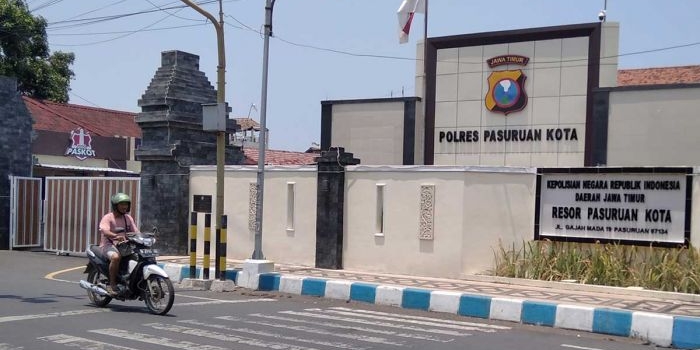 kades-dan-sekdes-kalirejo-pasuruan-dilaporkan-dugaan-penipuan-rp135-juta