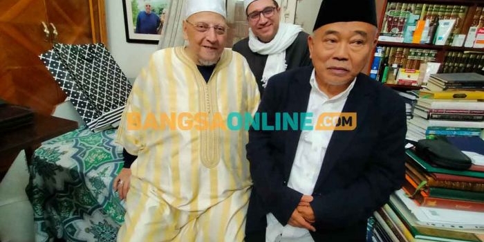 Syaikh Abdul Baits Al Kattani foto bersama Prof Dr KH Asep Saifuddin Chalim, MA dan Syaikh Ala