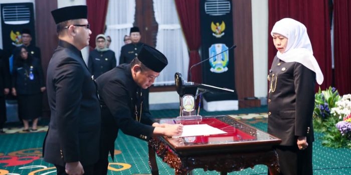 gubernur-khofifah-lantik-65-kepala-sekolah-minta-prestasi-pendidikan-jatim-terus-ditingkatkan