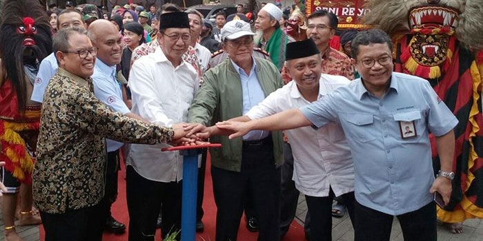 Bupati dan Ketua DPRD Tuban bersama jajaran petinggi PT. Semen Indonesia saat membuka Pekan Raya Semen Indonesia.