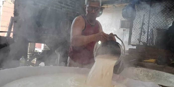 pengrajin-tahu-di-kediri-keluhkan-harga-kedelai-impor