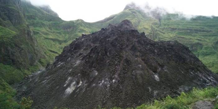 Gunung Kelud pasca erupsi