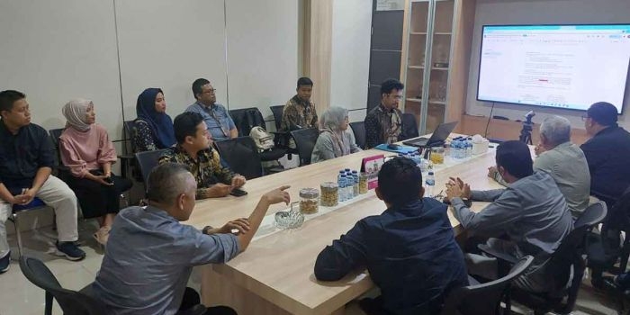 tim-kanwil-bpn-jatim-beri-pembinaan-ptsl-2025-di-kabupaten-pasuruan-fokus-survei-dan-pemetaan