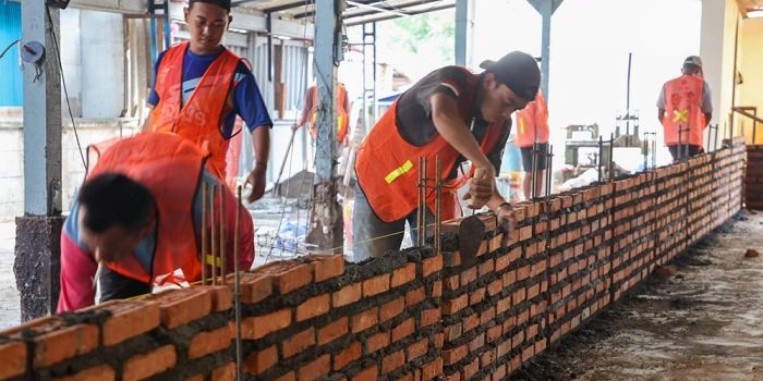 Proses revitalisasi Pasar Tembok Dukuh.