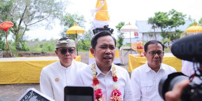 bupati-jember-kaget-kondisi-jalan-rusak-anggaran-perbaikan-capai-rp12-triliun