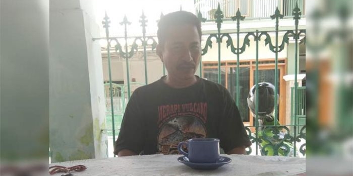 Hosin, salah satu ahli waris lahan yang dibebaskan Dinas Perikanan Kota Pasuruan untuk pembangunan TPI.