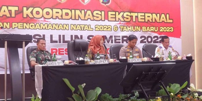 Bupati Ikfina ingatkan ancaman terorisme dalam Natal tahun ini. 
