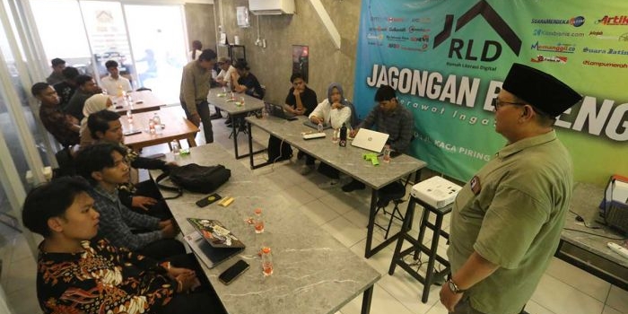 rumah-literasi-digital-latih-mahasiswa-jadi-jurnalis-muda-berintegritas