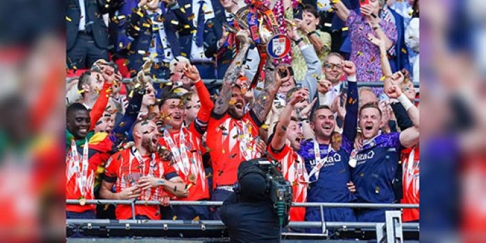 profil-luton-town-klub-promosi-liga-inggris-yang-miliki-stadion-terkecil