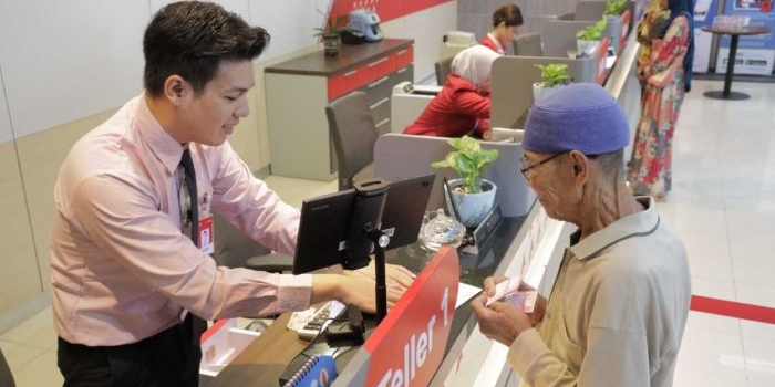 pkh-plus-tahap-i-cair-di-kota-kediri-485-lansia-terima-bantuan-rp-500-ribu-per-triwulan