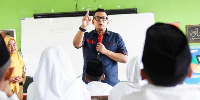 Pj Wali Kota Mojokerto Mochamad Ali Kuncoro turun langsung dalam program pembentukan karakter anak.
