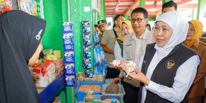 tinjau-pasar-banjarejo-gubernur-khofifah-pastikan-harga-stabil-jelang-idul-adha-2026