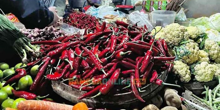 update-harga-sembako-jatim-awal-april-2026-cabai-besar-keriting-dan-daging-ayam-turun
