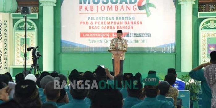 Menteri Pemuda dan Olahraga (Menpora) RI, Imam Nahrawi saat memberikan sambutan dalam pembukaan Musyawarah Partai Kebangkitan Bangsa (PKB) Jombang di hotel Yusro, Sabtu (24/12). foto: ROMZA/ BANGSAONLINE