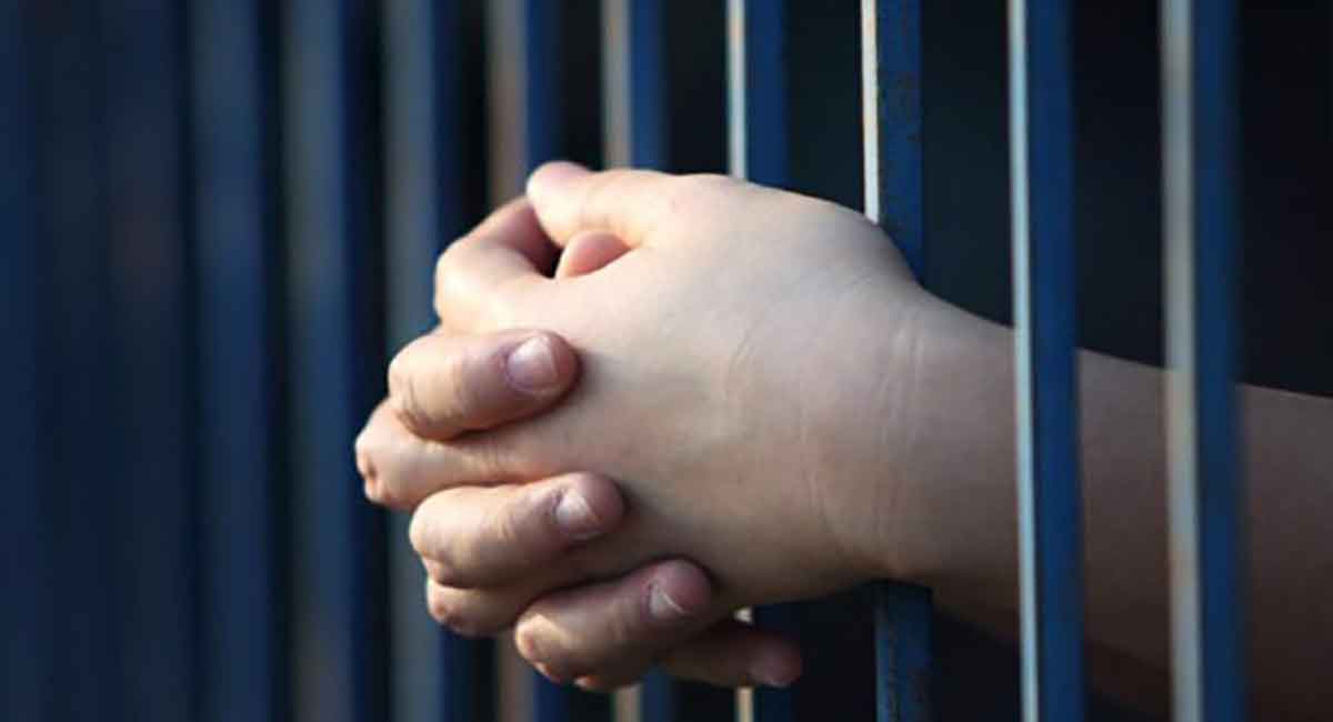 Polisi dan Pemerintah Belum Temukan Solusi Hukum untuk Kasus Narkoba pada Remaja di Surabaya