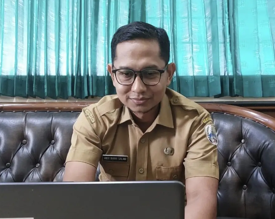 Abdi Barri, Bagian Perekonomian dan SDA Setkab Sampang.