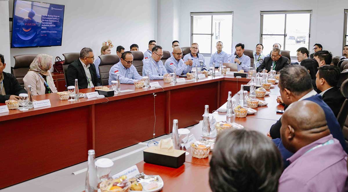 Wakil Presdir PTFI, Jenpino Ngabdi, menyampaikan operasional pertambangan terintegrasi dari hulu hingga hilir, yang mencakup kegiatan penambangan, pengolahan, hingga pemurnian di smelter. Foto: Ist