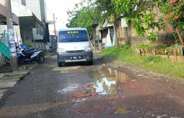 Peninggian Jalan Nener di Kalianyar Bangil Perlu Evaluasi