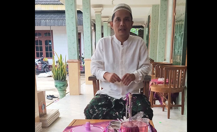 Kepala Desa Gadding, Kecamatan Manding, Busairi.