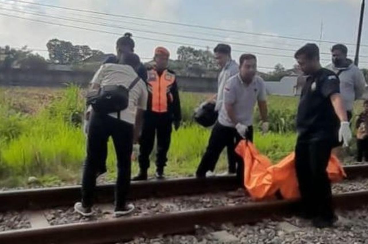 Wanita berinisial S (58) ditemukan meninggal dunia tertabrak kereta api Gajayana jurusan Gambir-Malang di Tulungagung. Foto: Detik