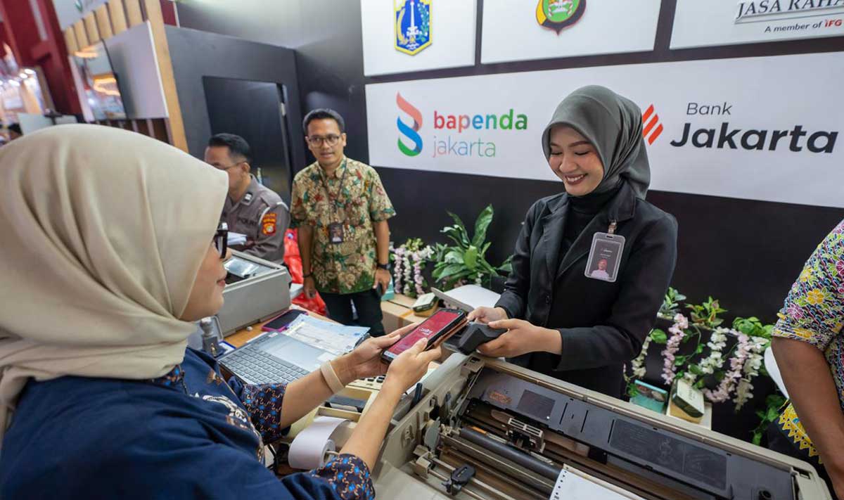 Layanan pembayaran PKB atau Pajak Kendaraan Bermotor di Jakarta Fair.