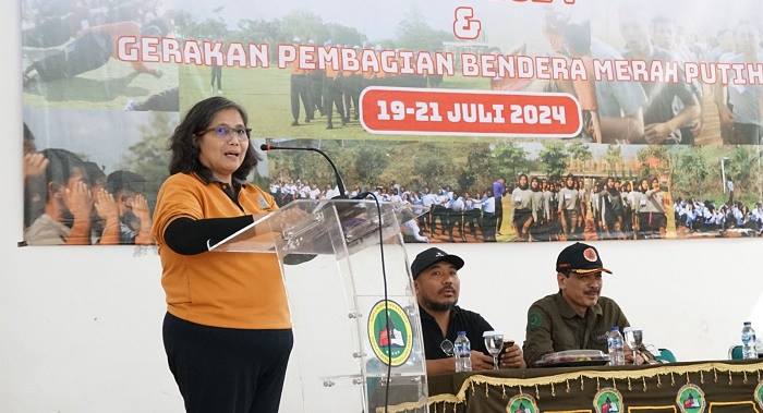 Pj Wali Kota Kediri Zanariah ketika memberikan motivasi kepada calon Pasukan Pengibar Bendera Pusaka (Paskibraka).