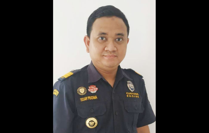 Fungsional Ahli Pertama Bea Cukai Madura, Tesar Pratama.