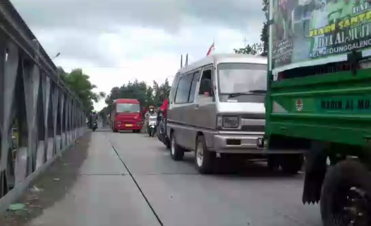Jembatan Kedungasem Kecamatan Wonoasih, Kota Probolinggo. (foto: ist)