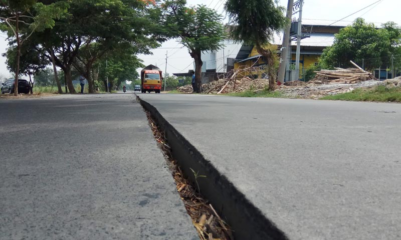 Jalan Dedel Duel, Pengendara Harus Ekstra Hati-hati saat Melintas, Begini Kata DPUPR