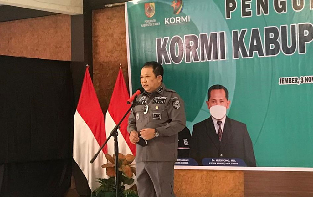 Bupati Jember, Hendy Siswanto, saat menghadiri pelantikan pengurus KORMI Jember periode 2021-2025.