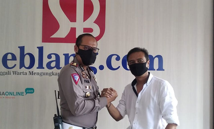 Kasat Lantas Polresta Banyuwangi Kompol Akhmad Fani Rakhim mengunjungi Kantor Redaksi Seblang.com dan Harian Bangsa Biro Banyuwangi.