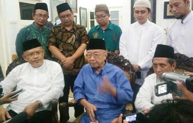 Gus Solah memberikan keterangan terkait YP3I