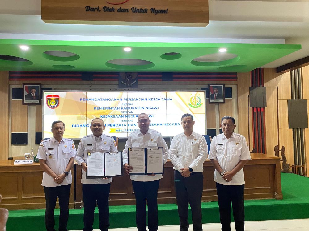 Penandatanganan MoU antara Pemkab Ngawi dengan Kejaksaan Negeri