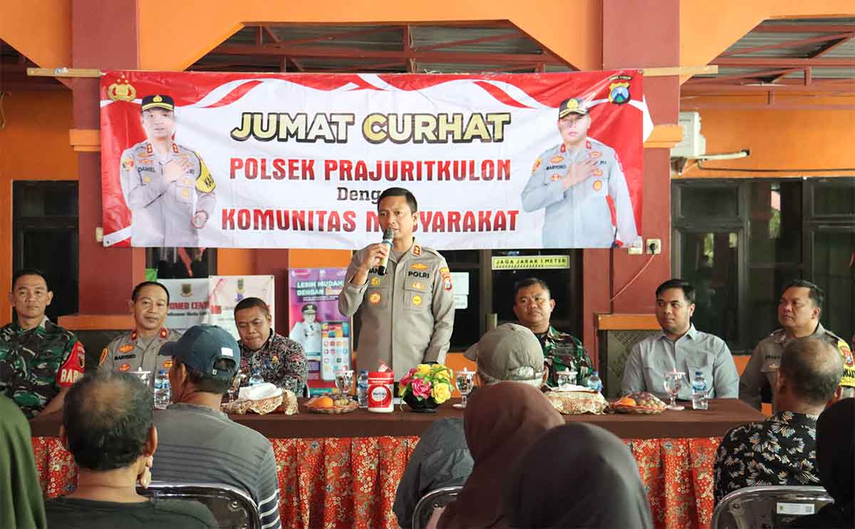 Kapolres Mojokerto Kota saat memberi sambutan.