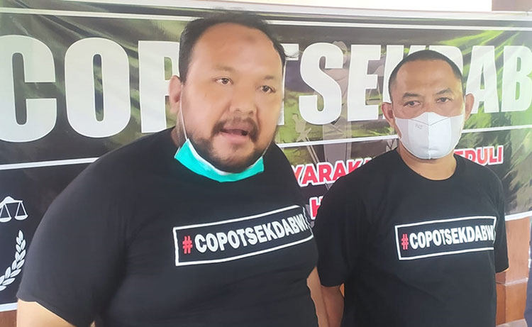 Koalisi Masyarakat Sipil Peduli Tenaga Harian Lepas saat konferensi pers, Senin (5/4/2021). (foto: ist)