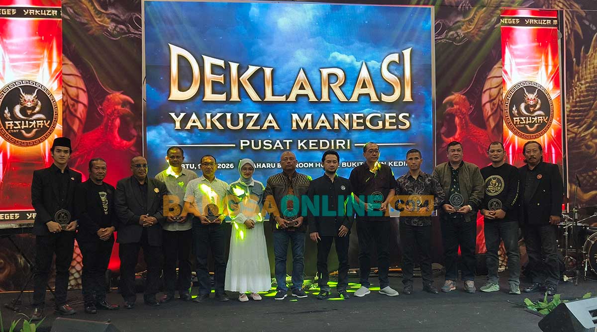 Wali Kota Kediri saat menghadiri deklarasi Yakuza Maneges. Foto: MUJI HARJITA/BANGSAONLINE