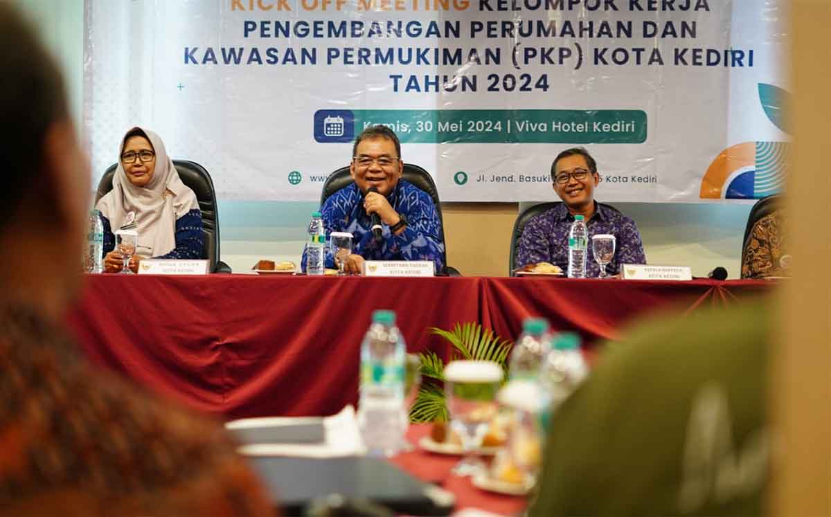 Sekdakot Kediri, Bagus Alit (tengah), saat memberi sambutan. Foto: Ist