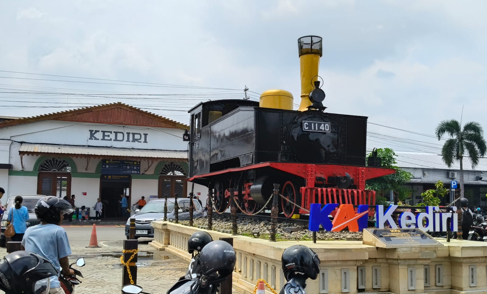 Stasiun Kediri. Foto: Muji Harjita/BANGSAONLINE