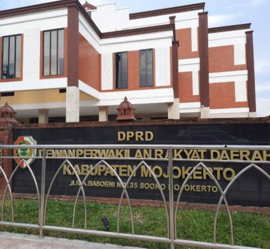 Gedung DPRD Kabupaten Mojokerto (Ist)