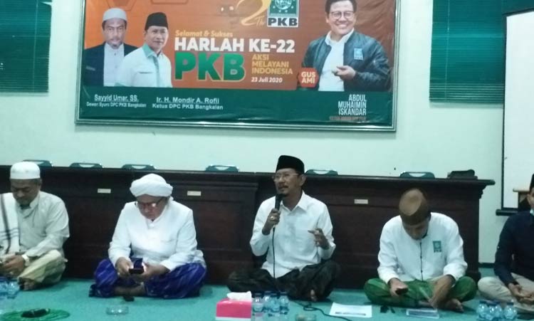 Suasana pengajian bersama untuk memperingati Harlah PKB ke-22, di Graha PKB Bangkalan, Kamis (22/7).