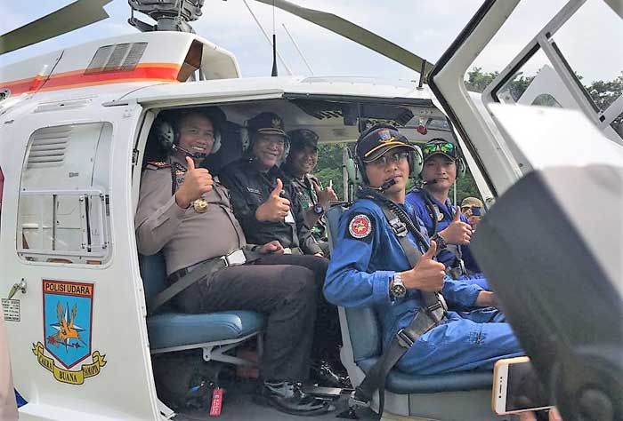 Naik Helikopter, Bupati Sambari Pantau Pengamanan Tahun Baru