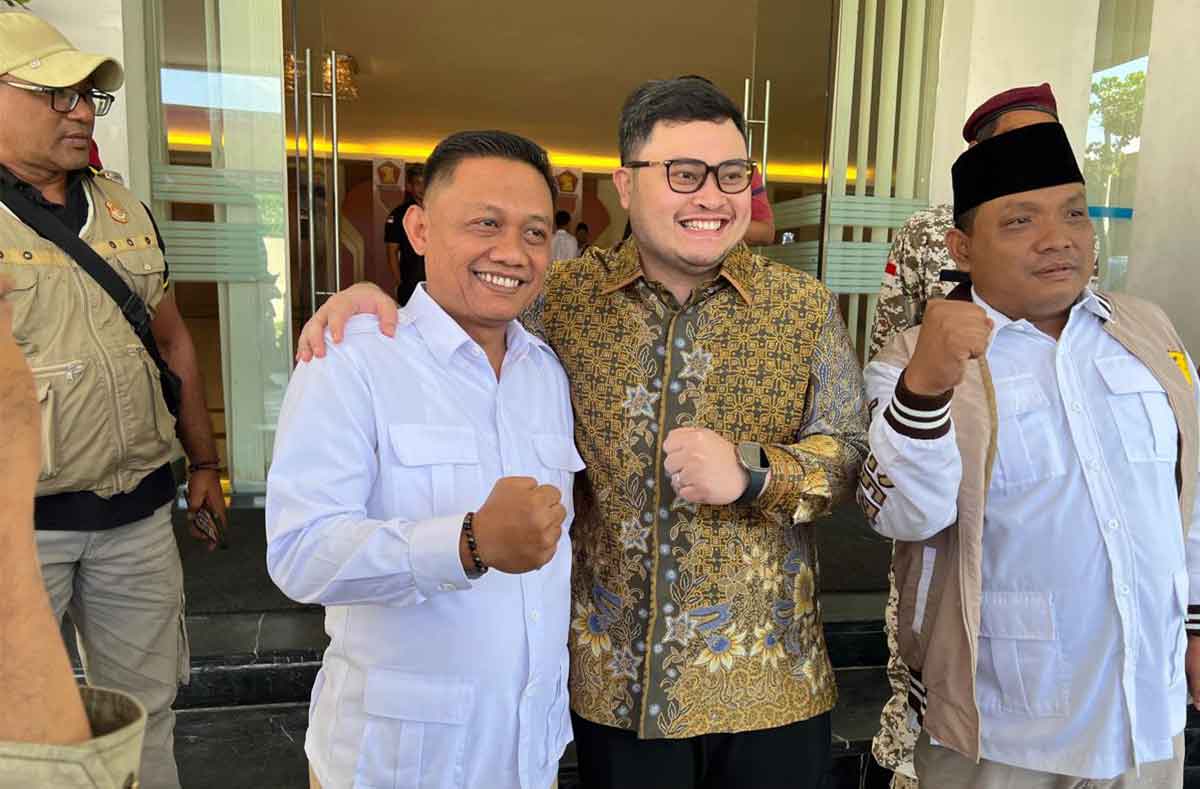 Ketua DPC Gerindra Kota Kediri, Katino, saat bersama Hanindhito Himawan Pramana. Foto: Ist