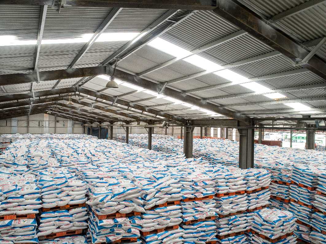 Stok pupuk bersubsidi di Gudang Petrokimia Gresik