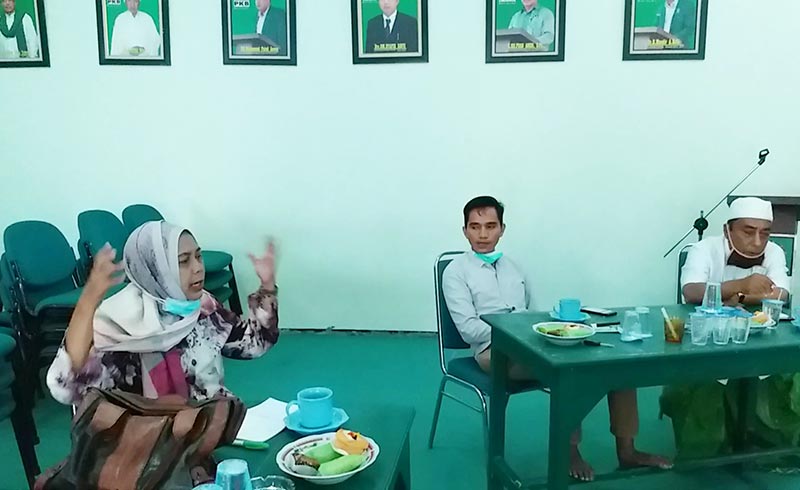 Ketua DPC Perempuan Bangsa Bangkalan Hj. Jum