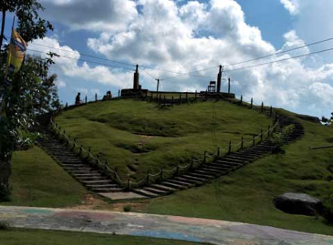 Bukit Cinta Destinasi Wisata Baru Di Pamekasan Yang Tawarkan Selamat Pagi Madura Bangsa Online Cepat Lugas Dan Akurat